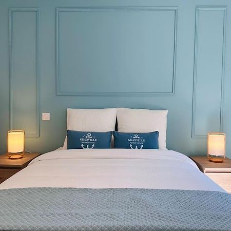 Appartement Au Coeur De Granville Luaran gambar