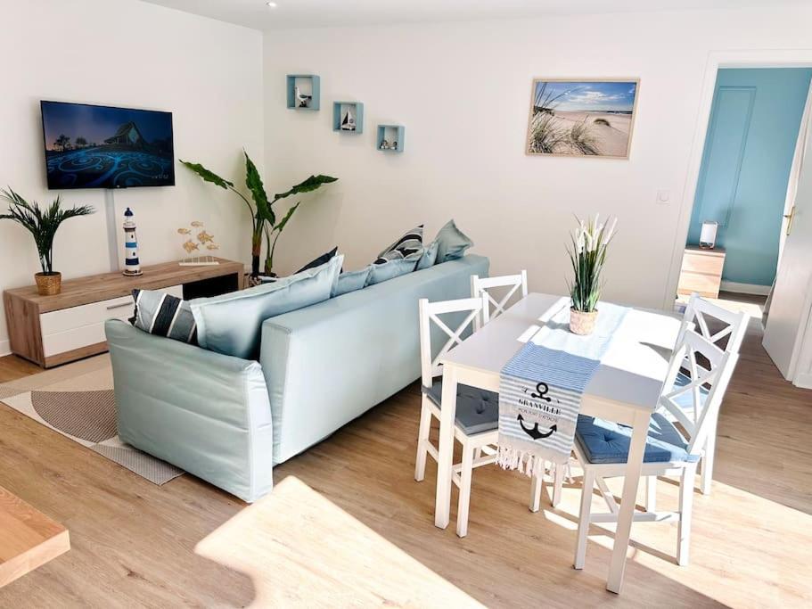 Appartement Au Coeur De Granville Luaran gambar